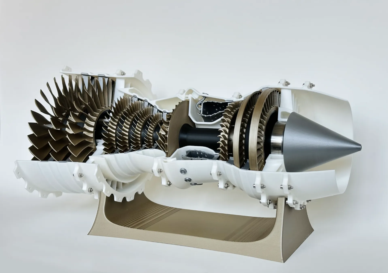 Low Bypass Turbofan Jet Engine | Standard Color
